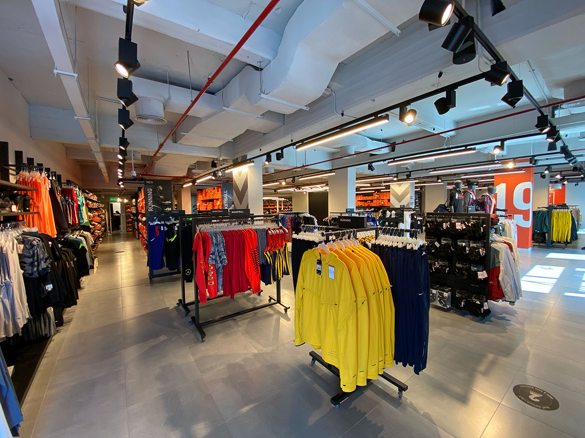 Outlet nike shop store near me