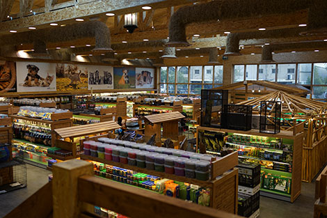 Biggest pet shop supply store