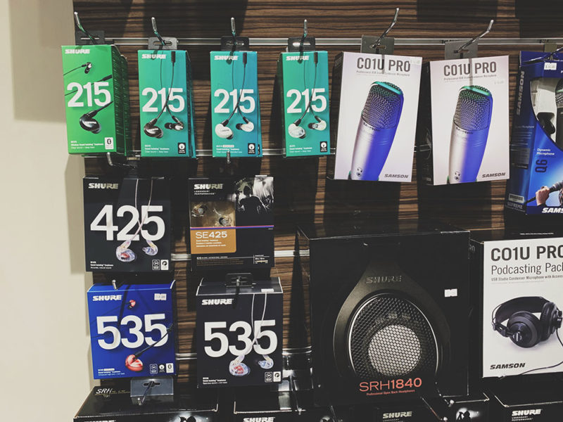 Shure Earphones in Kuwait 248AM