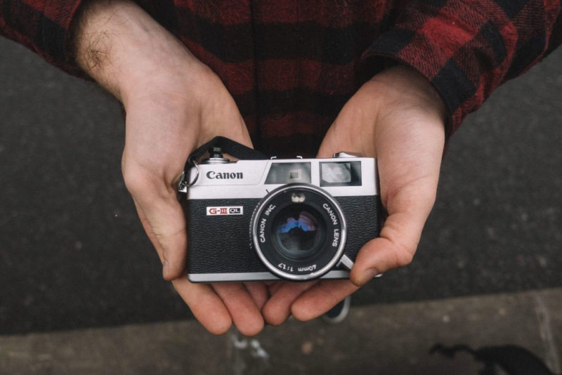 35mm Film Cameras 248AM Entertaining Kuwait since 2003