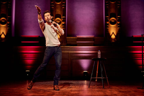 Comedian Max Amini is coming to Kuwait – 2:48AM – Entertaining Kuwait